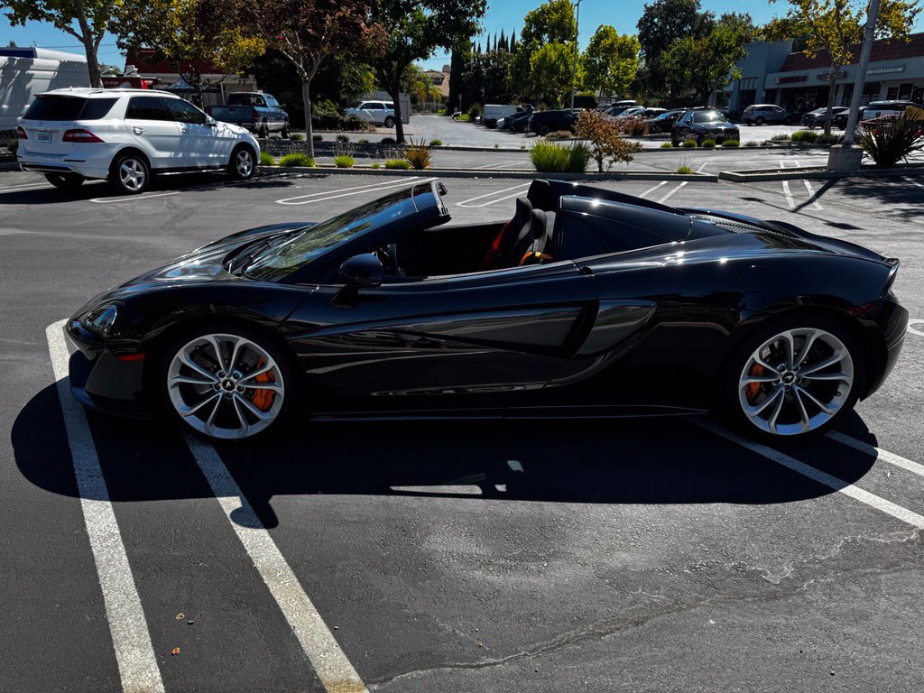 Used 2019 McLaren 570S Spider RWD image 31