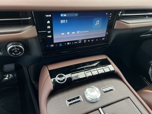 New 2025 Lincoln Navigator L Reserve image 17