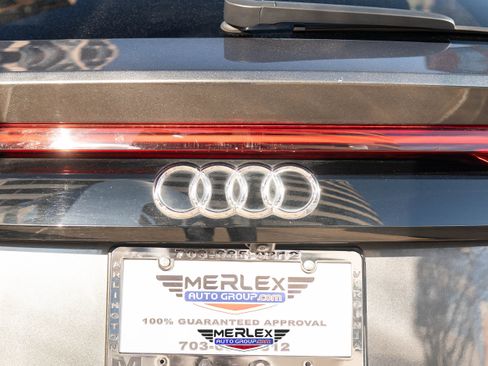 Used 2020 Audi Q8 Prestige w/ Prestige Package image 48