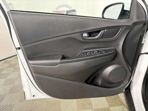 Used 2023 Hyundai Kona SE FWD image 10
