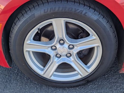 Used 2020 Chevrolet Camaro LT image 12