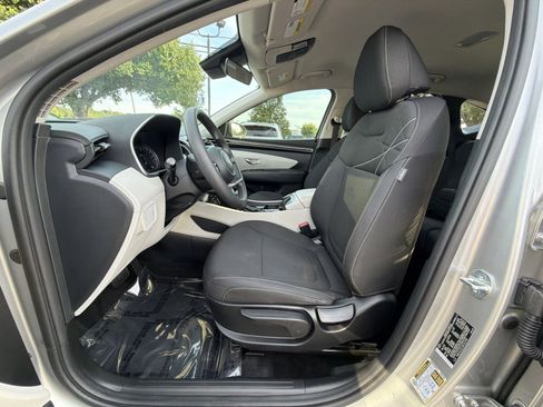 Certified 2024 Hyundai Tucson SE FWD image 18