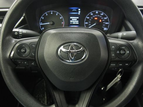 Used 2023 Toyota Corolla LE image 12