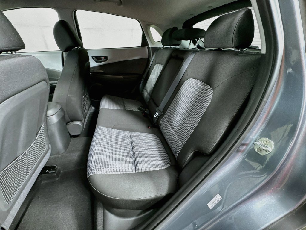 Used 2021 Hyundai Kona SEL FWD image 28