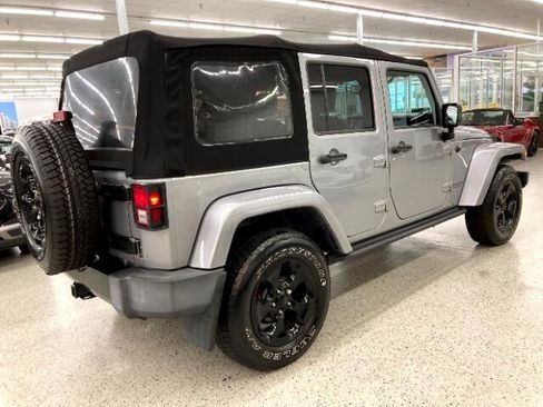 Used 2015 Jeep Wrangler Unlimited Sahara w/ Dual Top Group image 5