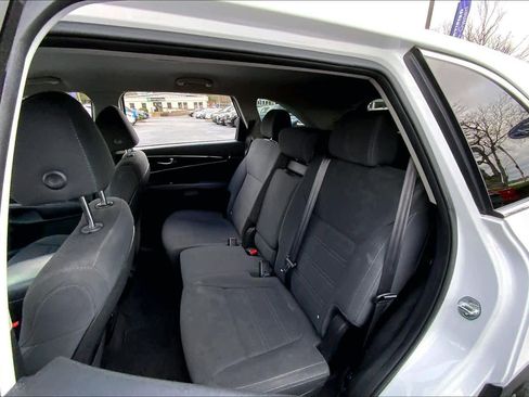 Used 2020 Kia Sorento LX V6 image 20