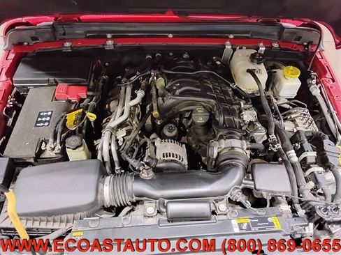 Used 2023 Jeep Gladiator Rubicon w/ Cold Weather Group AWD/4WD image 9