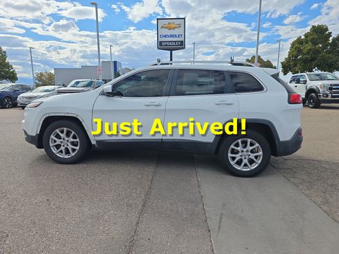 Used 2015 Jeep Cherokee Latitude image 1