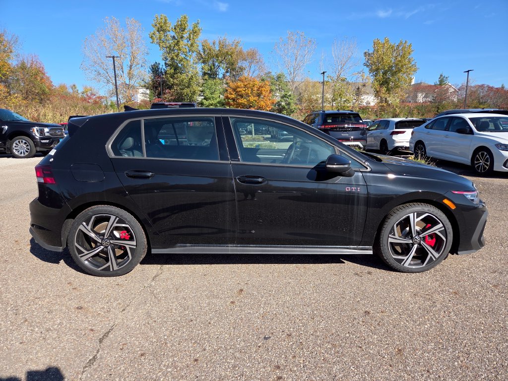New 2026 Volkswagen GTI SE FWD image 23