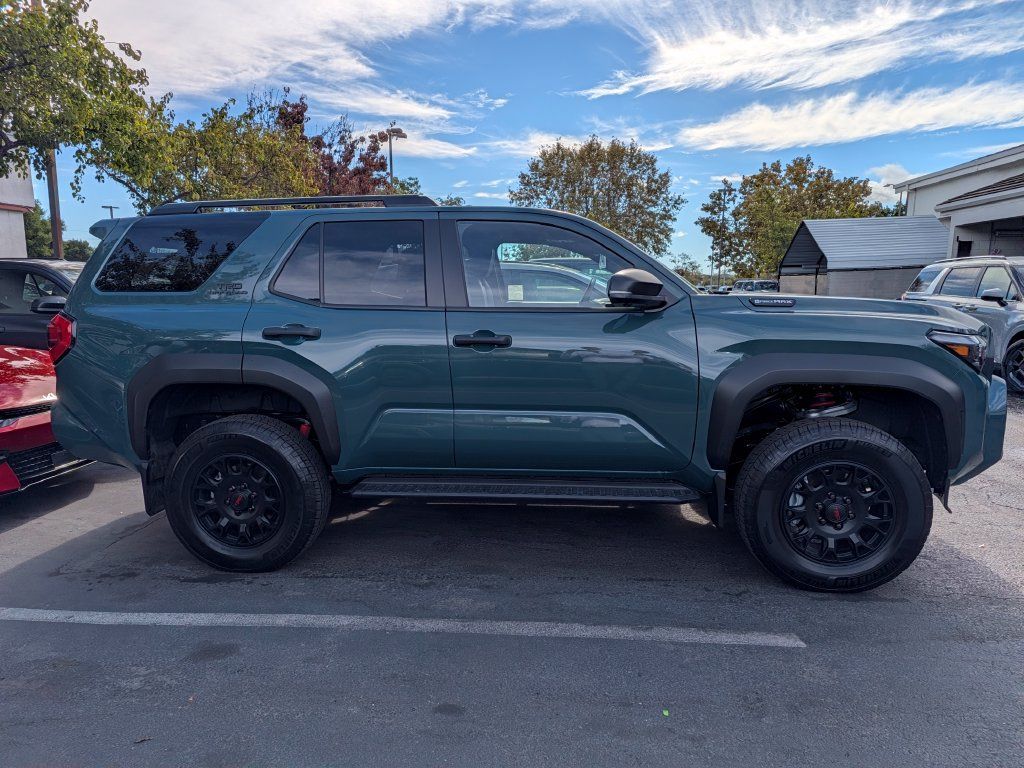 Used 2026 Toyota 4Runner TRD Off-Road Premium AWD/4WD image 6