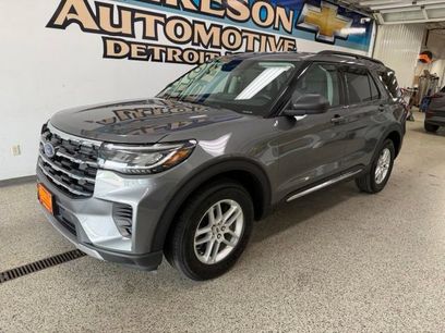 Used 2025 Ford Explorer Active