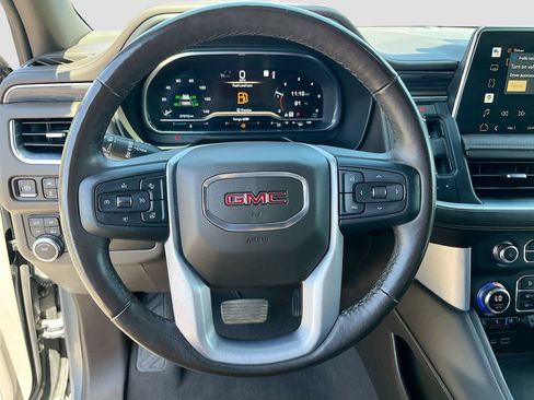 Used 2022 GMC Yukon SLT w/ SLT Premium Package AWD/4WD image 11