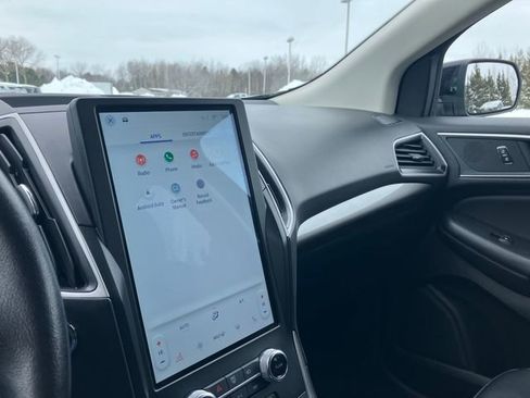 Used 2024 Ford Edge SEL image 7