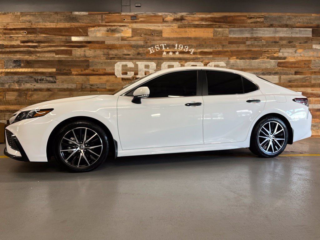 Used 2023 Toyota Camry SE w/ Audio Upgrade Package FWD image 15