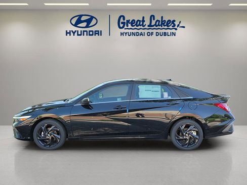 New 2026 Hyundai Elantra SEL Sport Premium FWD image 2