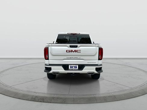 Used 2022 GMC Sierra 1500 Denali w/ Denali Reserve Package AWD/4WD image 7