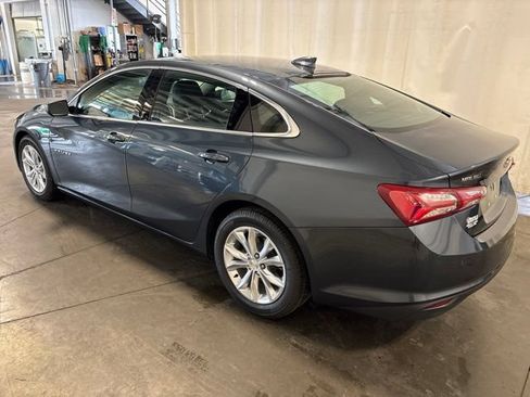 Used 2020 Chevrolet Malibu LT w/ Leather Package FWD image 6