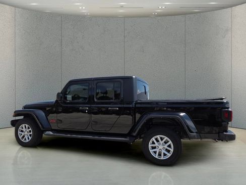 Used 2023 Jeep Gladiator Sport AWD/4WD image 7