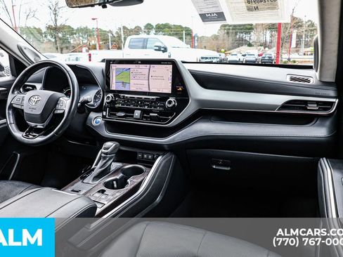 Used 2021 Toyota Highlander Platinum image 33