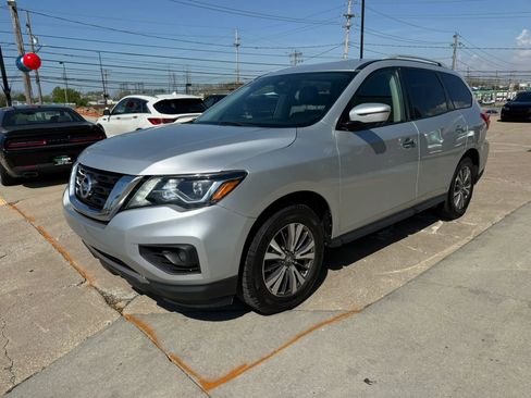 Used 2020 Nissan Pathfinder SL AWD/4WD image 6