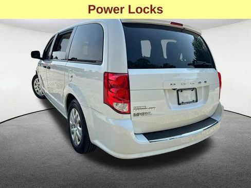 Used 2019 Dodge Grand Caravan SE FWD image 10