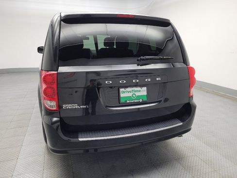 Used 2020 Dodge Grand Caravan SE image 6