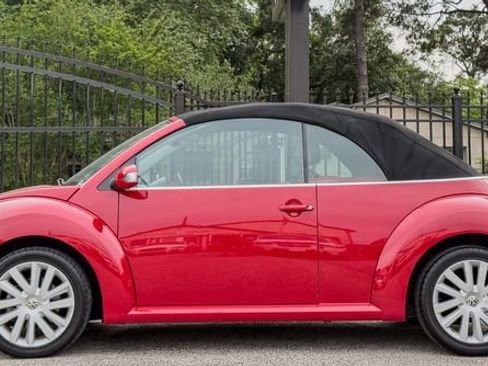 Used 2009 Volkswagen Beetle Convertible FWD image 3