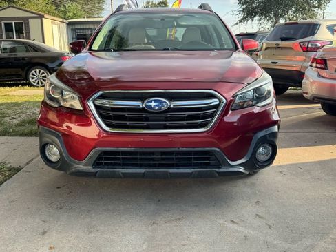 Used 2018 Subaru Outback 2.5i Premium AWD/4WD image 3