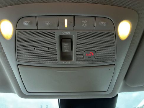 Used 2019 Nissan Rogue SL w/ Premium Package image 21