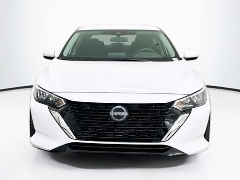 Used 2025 Nissan Sentra SV FWD image 2