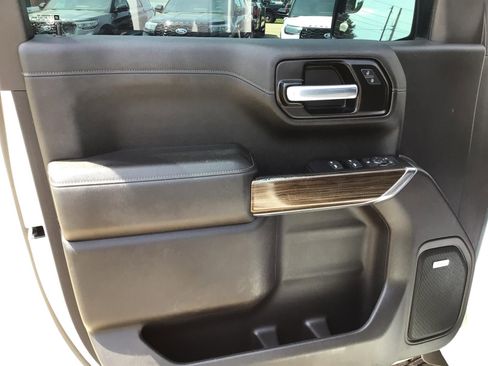 Used 2021 Chevrolet Silverado 1500 LT Trail Boss w/ Convenience Package II image 15