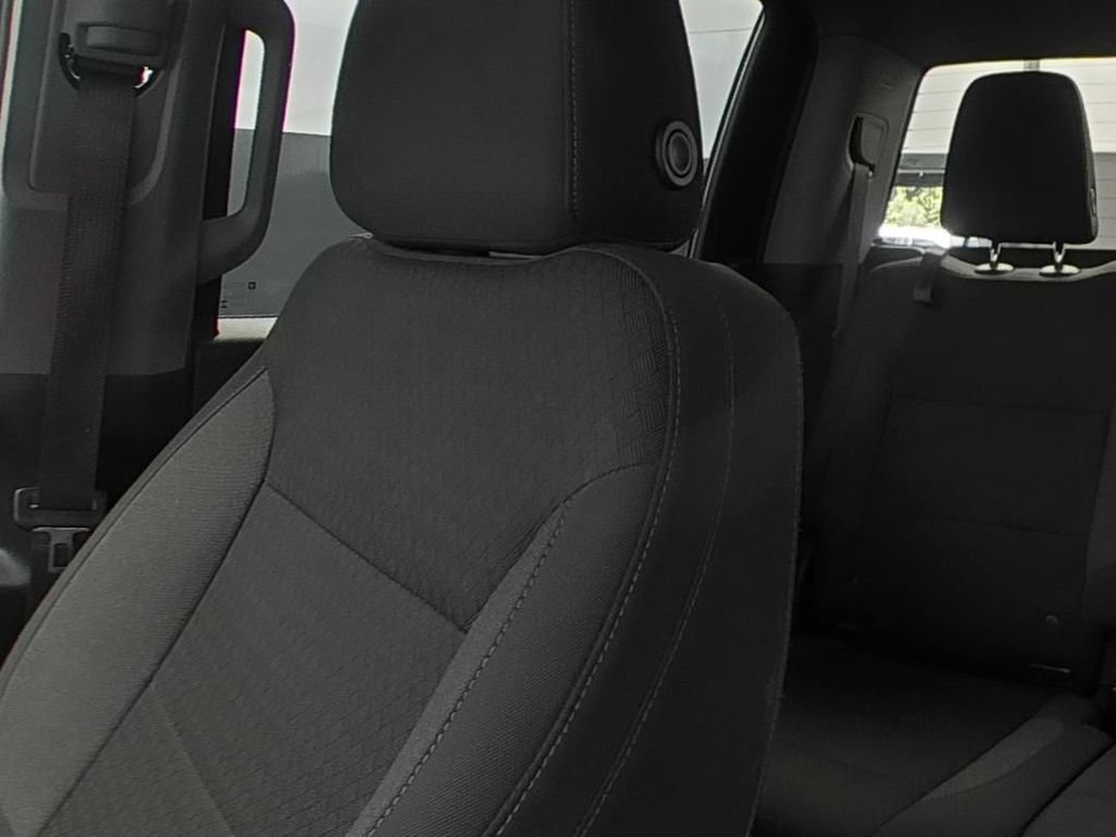 Used 2025 Chevrolet Silverado 1500 LT AWD/4WD image 9