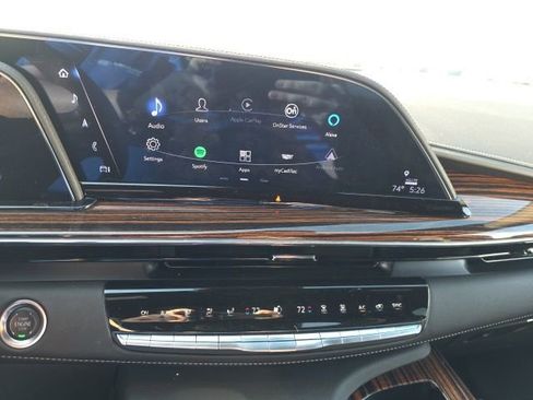 Used 2024 Cadillac Escalade Luxury image 17