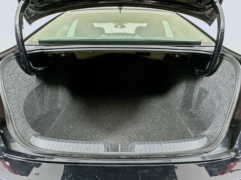 Used 2025 Volkswagen Jetta SE FWD image 28