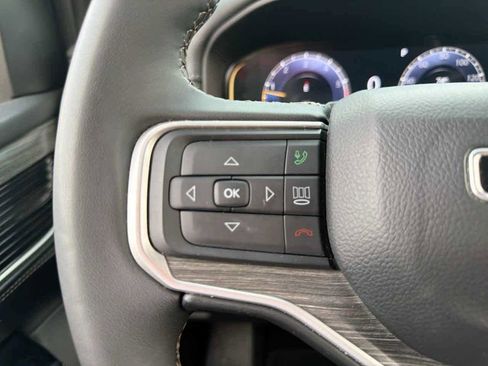 Used 2024 Jeep Wagoneer Series II w/ Flexible Seating Group image 28