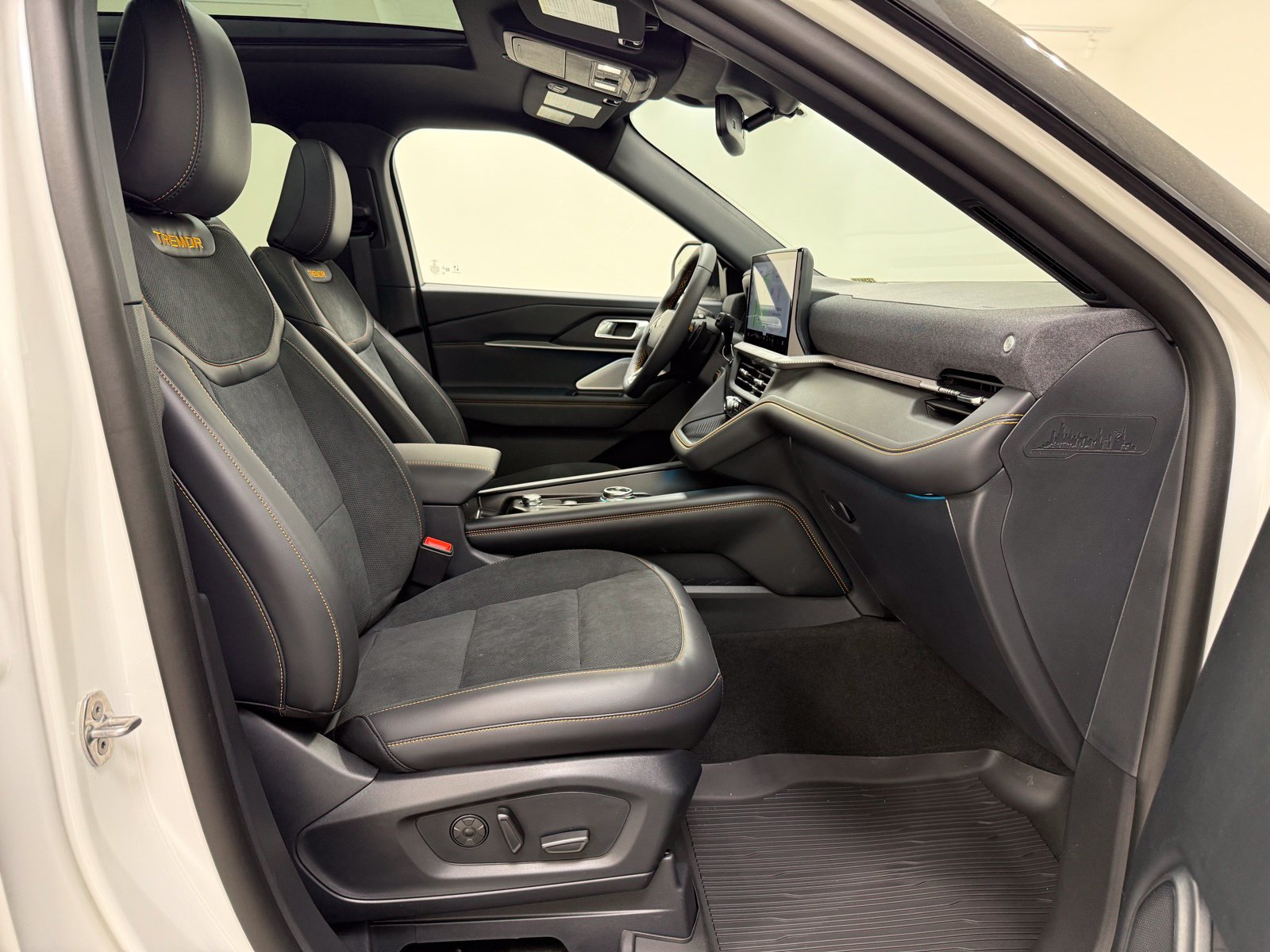 New 2026 Ford Explorer Tremor w/ Tremor Ultimate Package AWD/4WD image 35