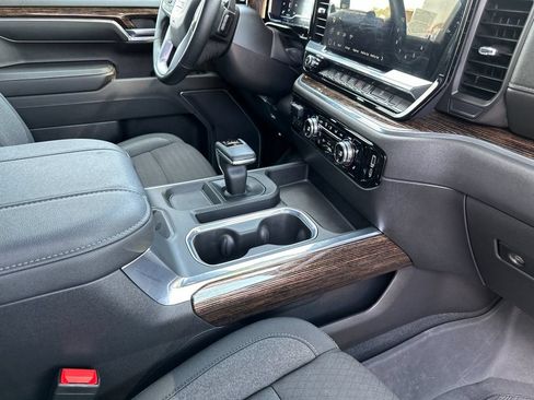 Used 2023 GMC Sierra 1500 Elevation w/ X31 Off-Road Package AWD/4WD image 14