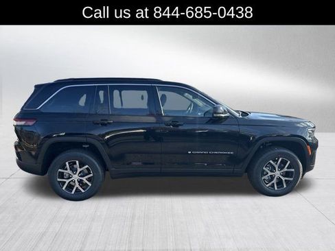 New 2025 Jeep Grand Cherokee Limited w/ Luxury Tech Group II image 4