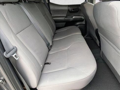 Used 2016 Toyota Tacoma SR5 w/ Towing Package image 19