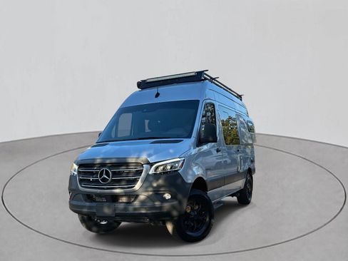 Used 2020 Mercedes-Benz Sprinter 2500 image 1