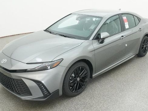 New 2026 Toyota Camry SE FWD image 1