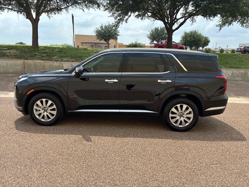 Certified 2025 Hyundai Palisade SEL FWD image 2