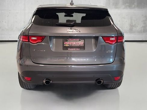 Used 2017 Jaguar F-PACE Premium image 6