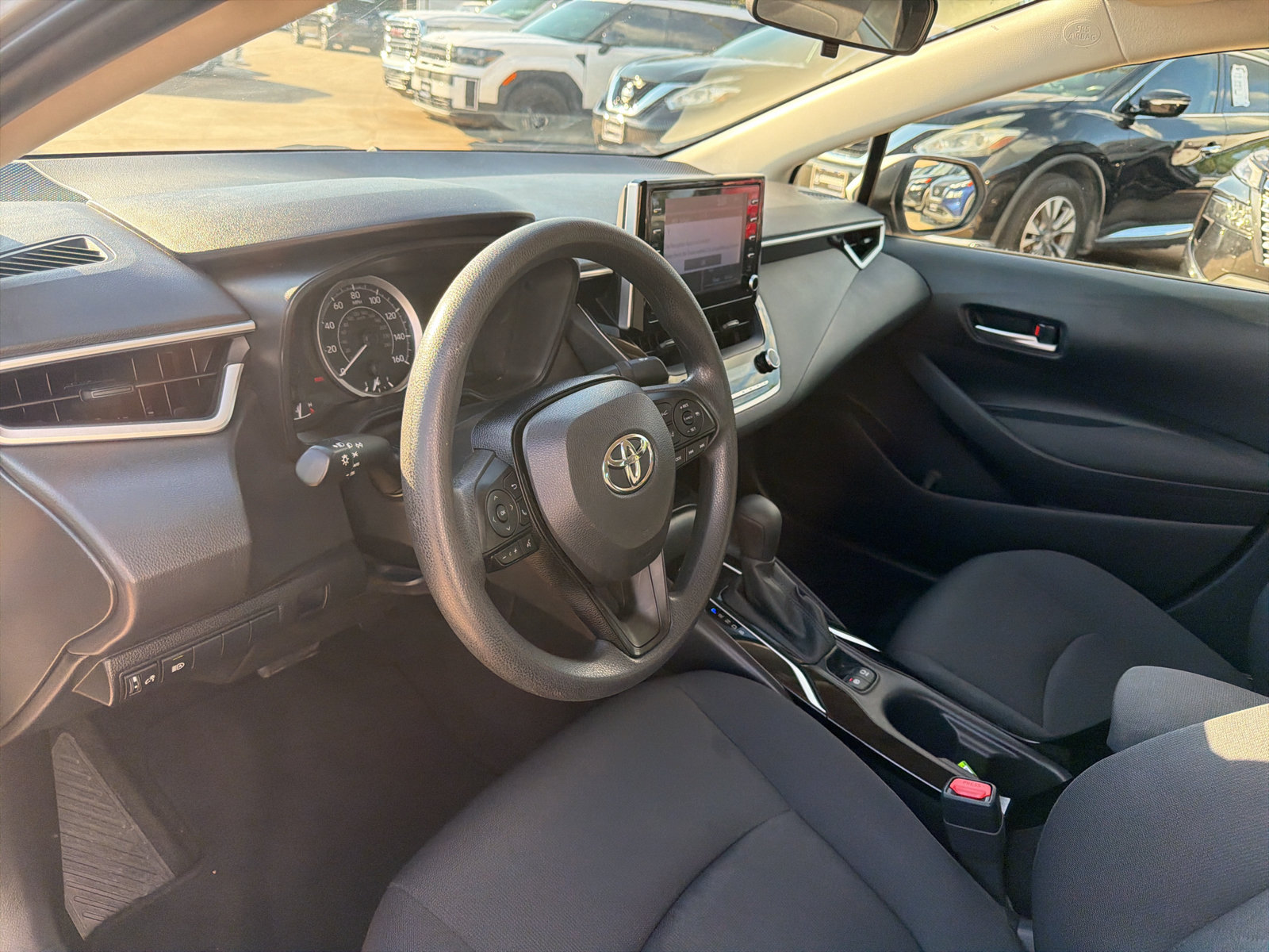 Used 2020 Toyota Corolla LE FWD image 29