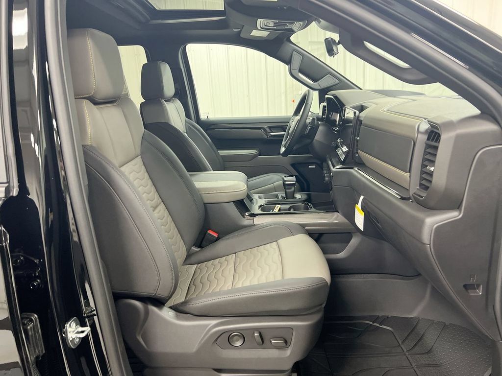 Used 2026 Chevrolet Silverado 1500 ZR2 w/ Dark Appearance Package AWD/4WD image 23
