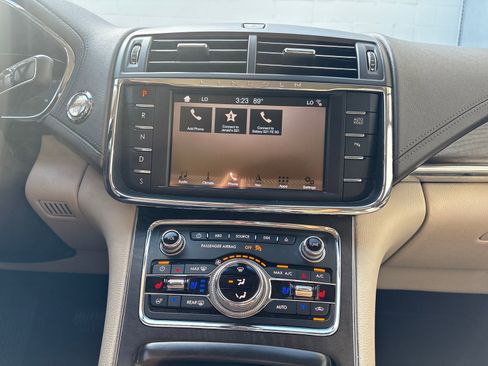 Used 2018 Lincoln Continental Reserve w/ Continental Climate Package image 22