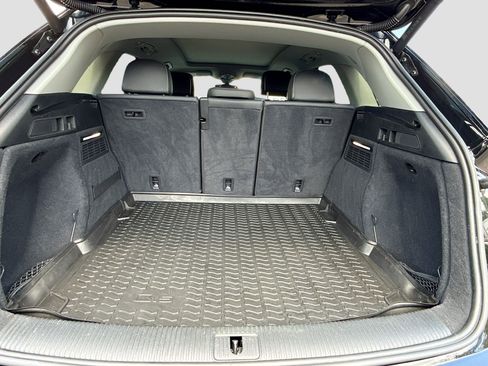 Used 2022 Audi Q5 2.0T Premium image 11