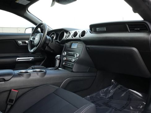 Used 2023 Ford Mustang Coupe image 19