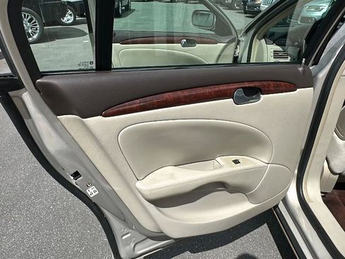 Used 2007 Buick Lucerne CX FWD image 24