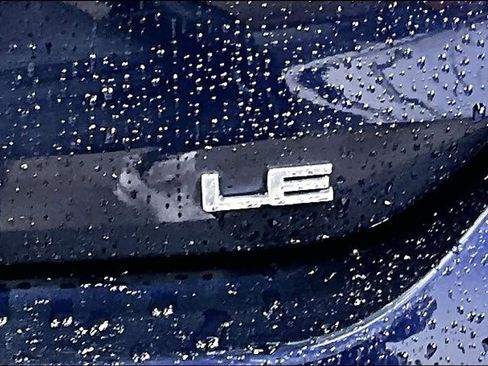 Certified 2025 Toyota Highlander LE FWD image 10